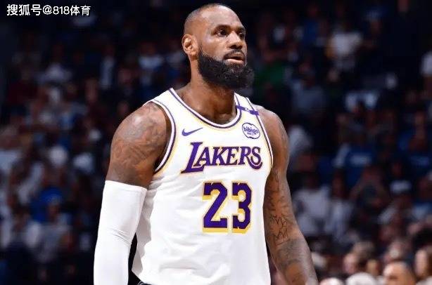 美加墨世界杯-大莫里斯:自从东契奇来到湖人之后 詹皇就越来越不被人尊重了