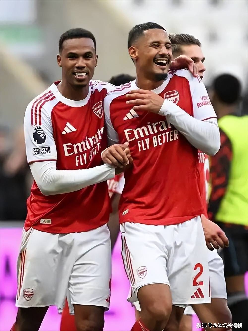 英超赛程难度解析：轻松赛程能否助力利物浦与曼城扭转颓势？