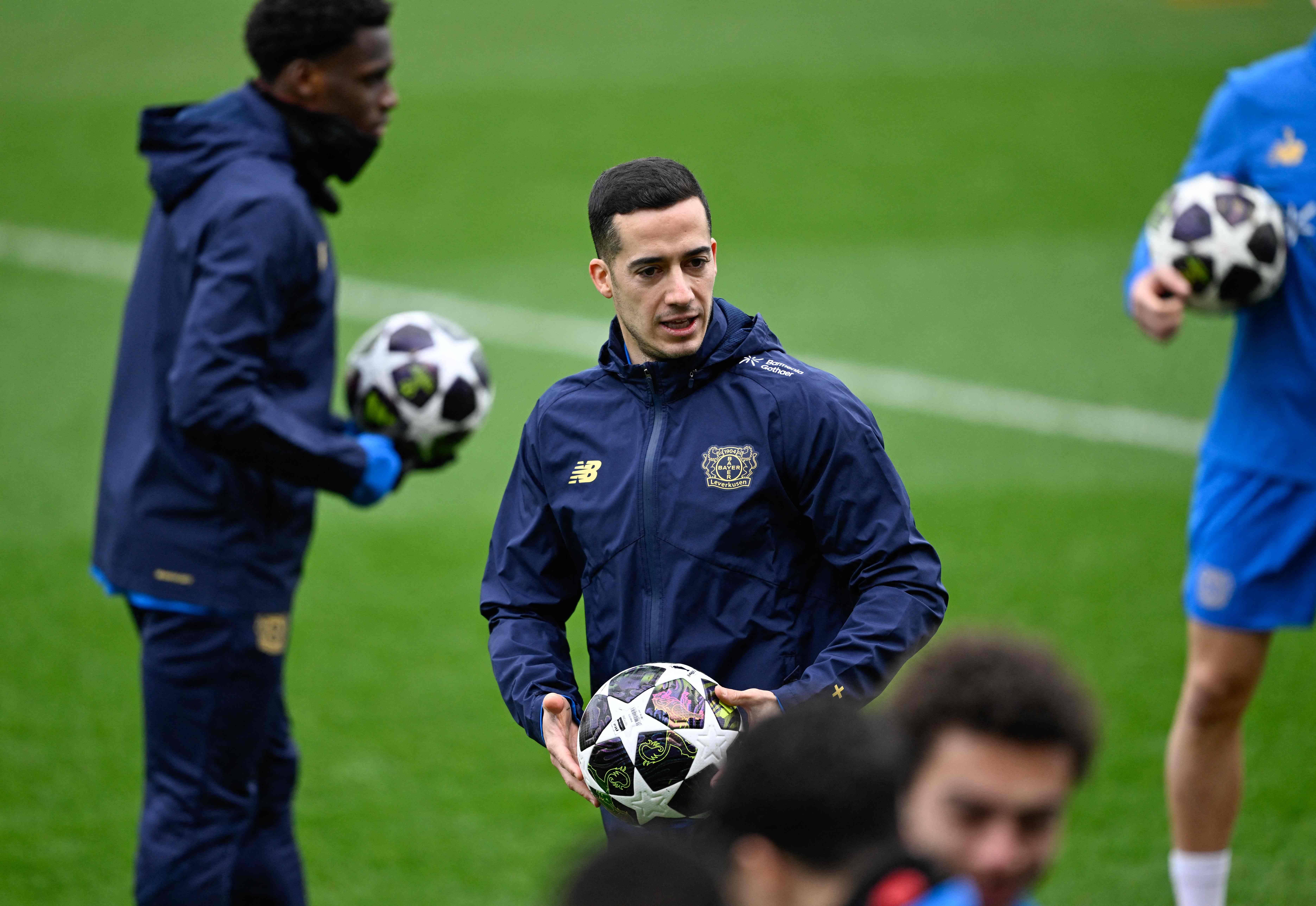 （外代二线）足球——欧冠：勒沃库森赛前训练