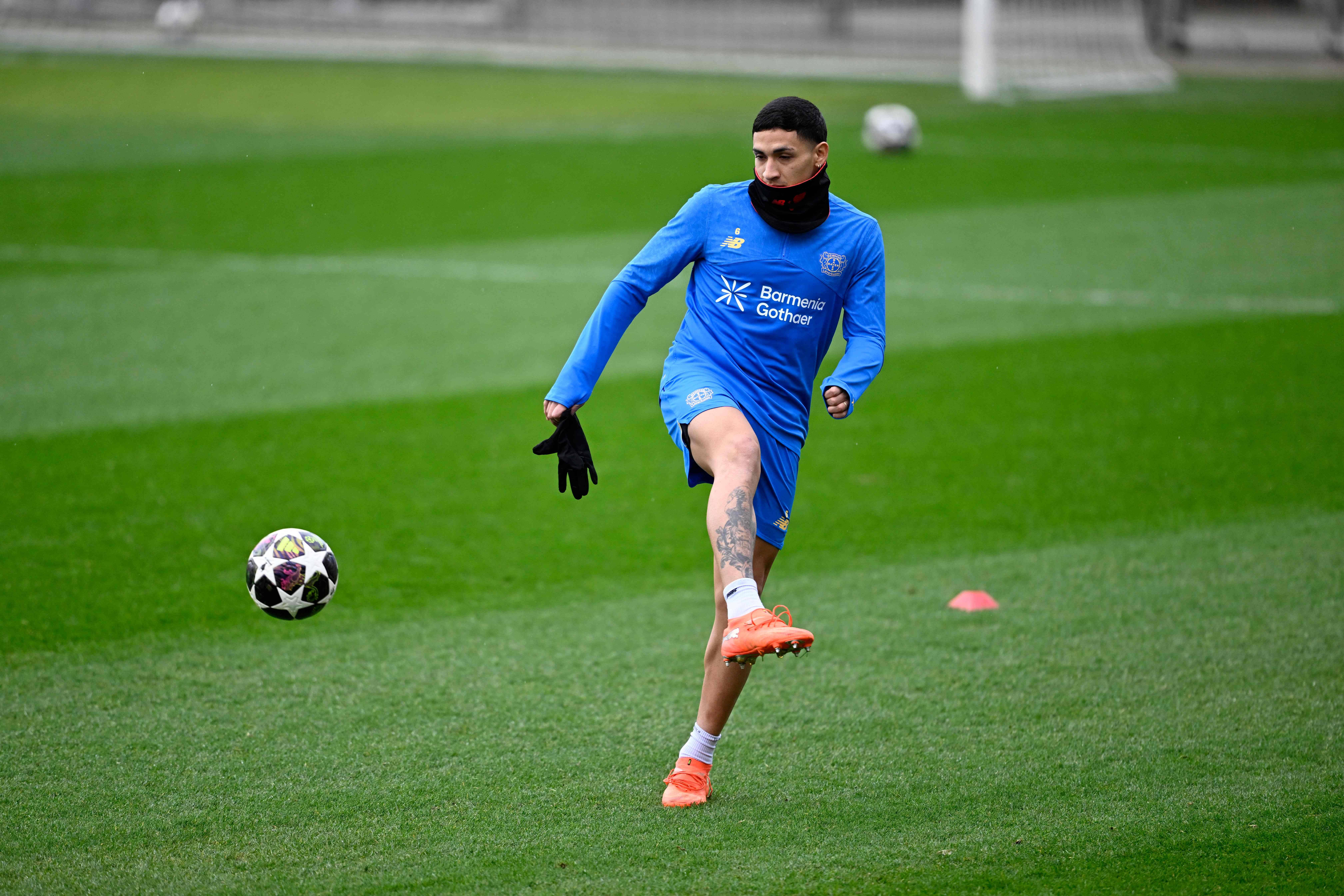 （外代二线）足球——欧冠：勒沃库森赛前训练