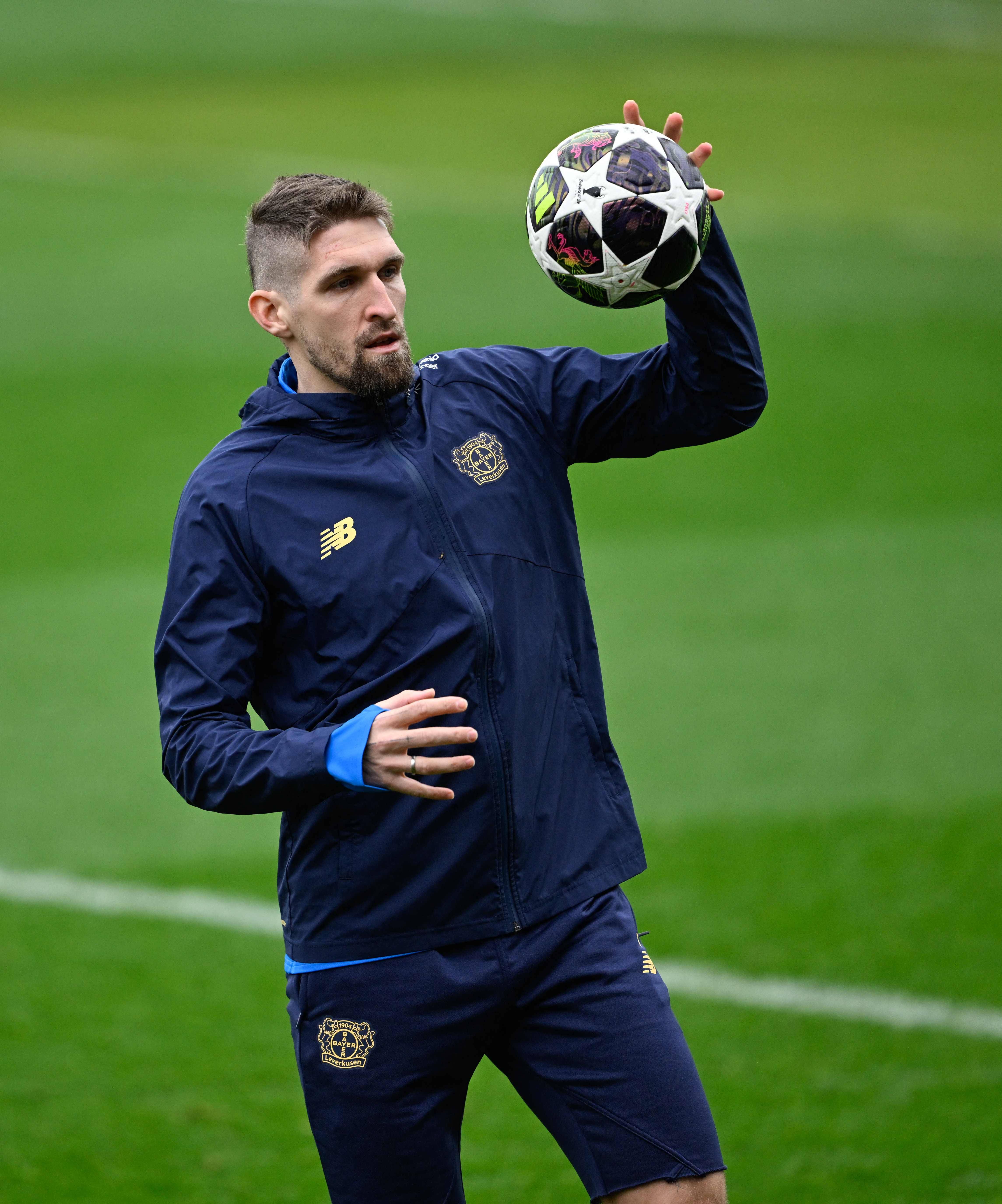 （外代二线）足球——欧冠：勒沃库森赛前训练