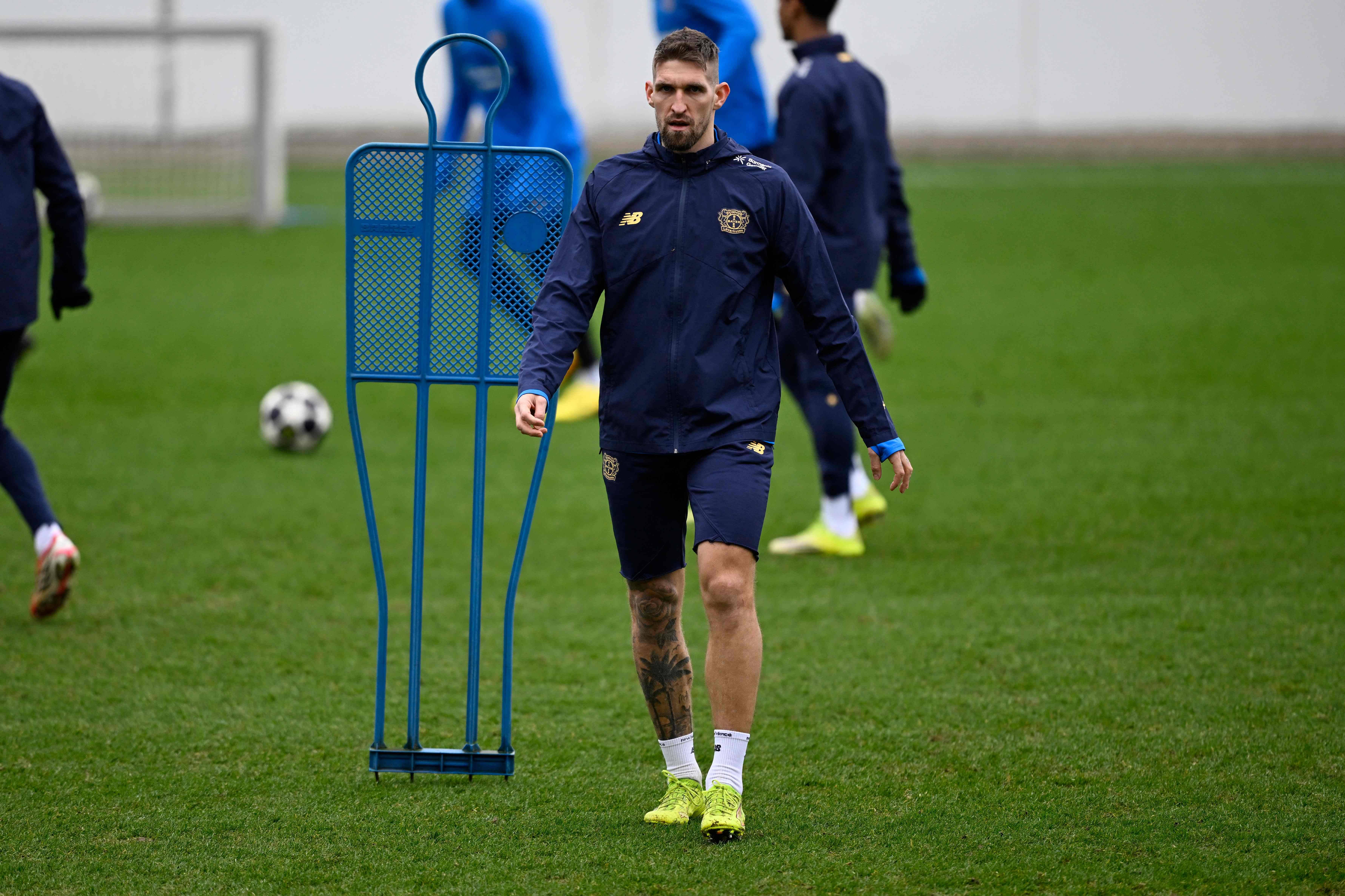 （外代二线）足球——欧冠：勒沃库森赛前训练