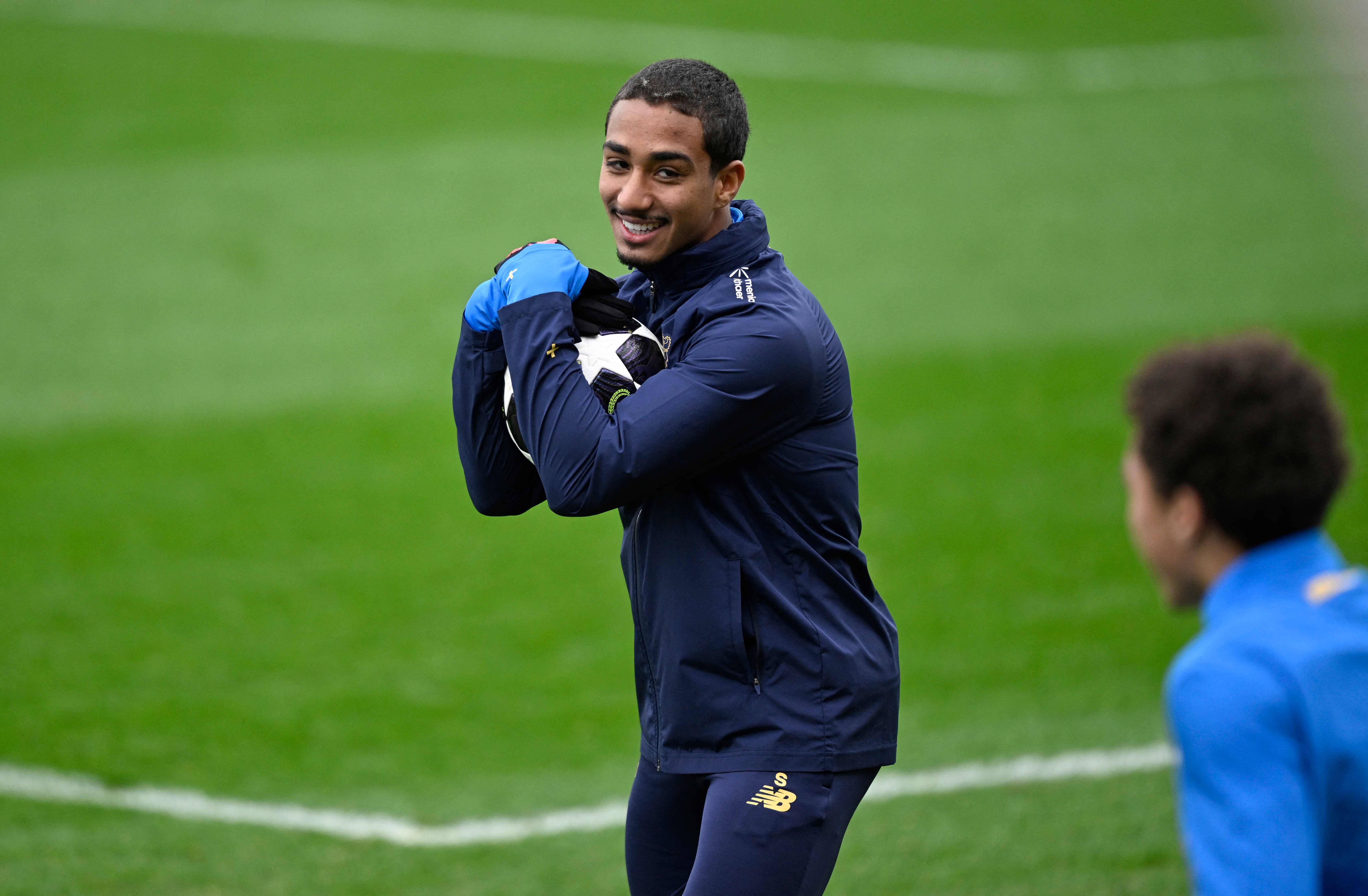 （外代二线）足球——欧冠：勒沃库森赛前训练