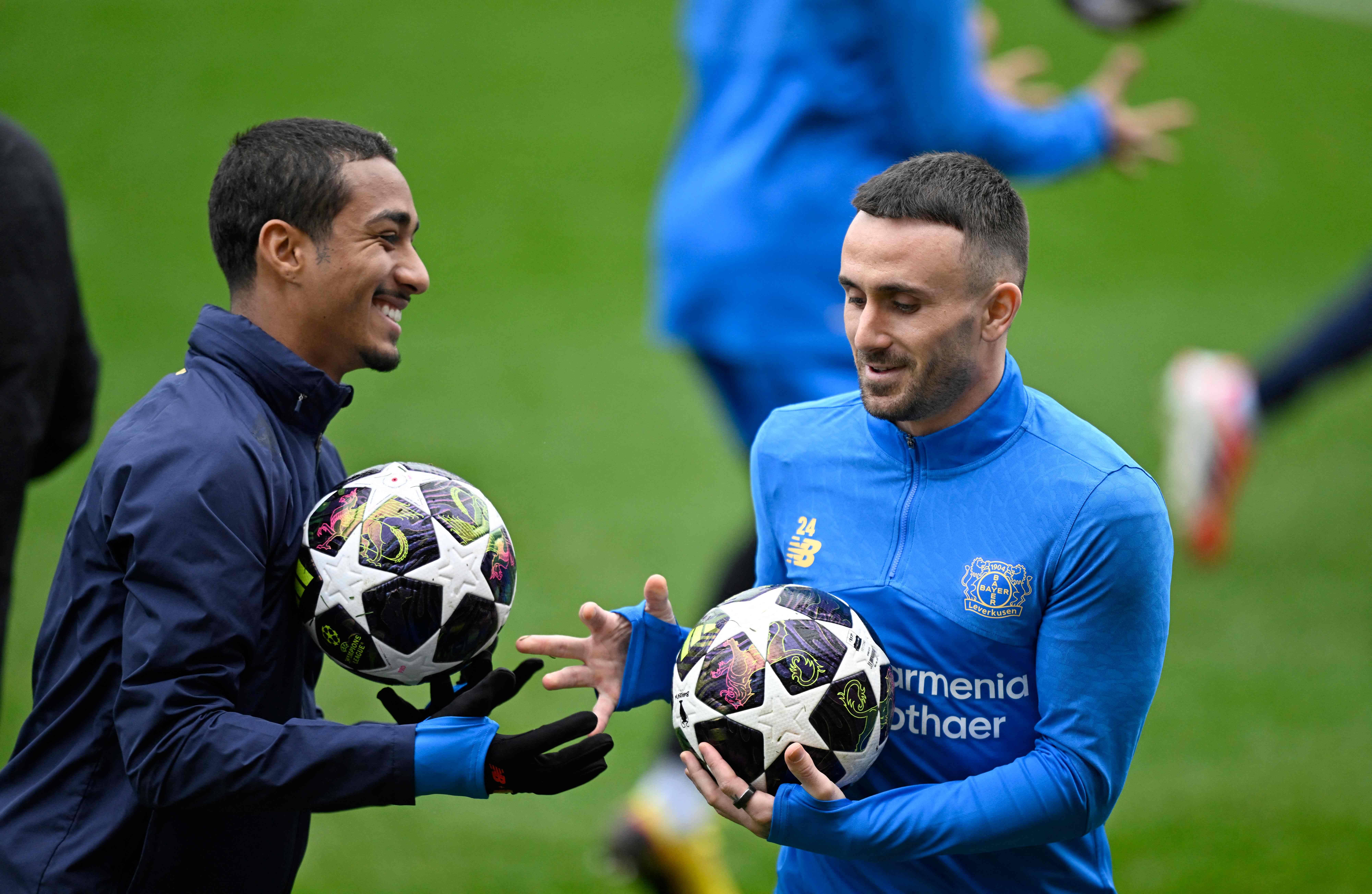 （外代二线）足球——欧冠：勒沃库森赛前训练