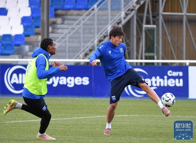 足球丨魏祥鑫参加欧塞尔预备队训练