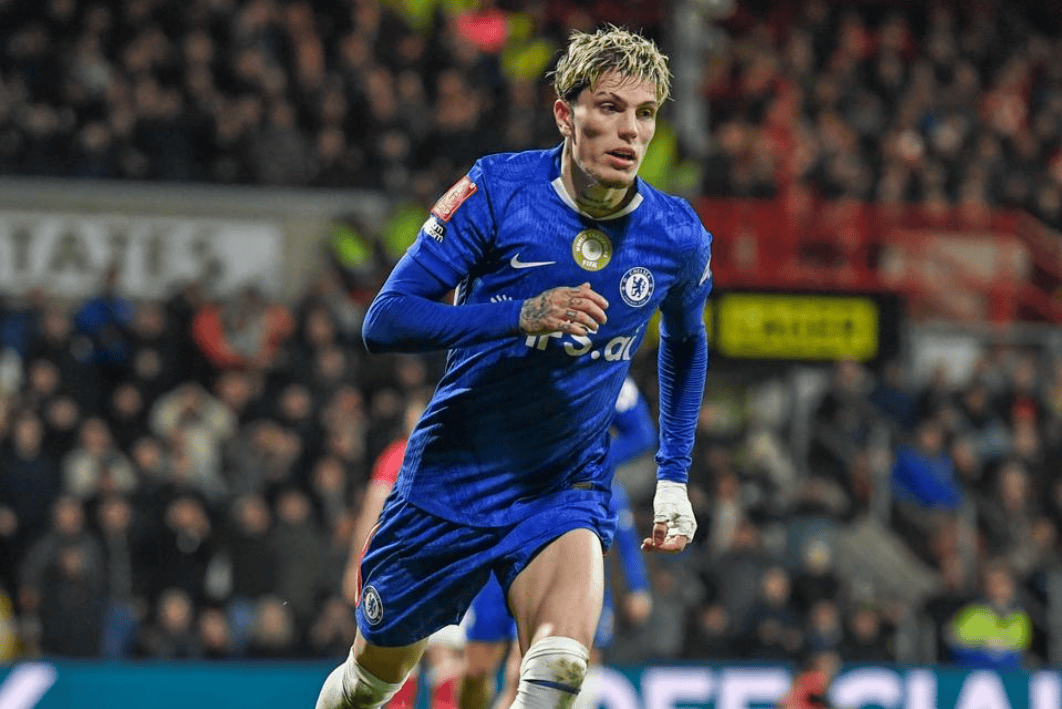 4-2！乌龙球+红牌，激战120分钟，第96分钟破门，英超豪门挺进8强