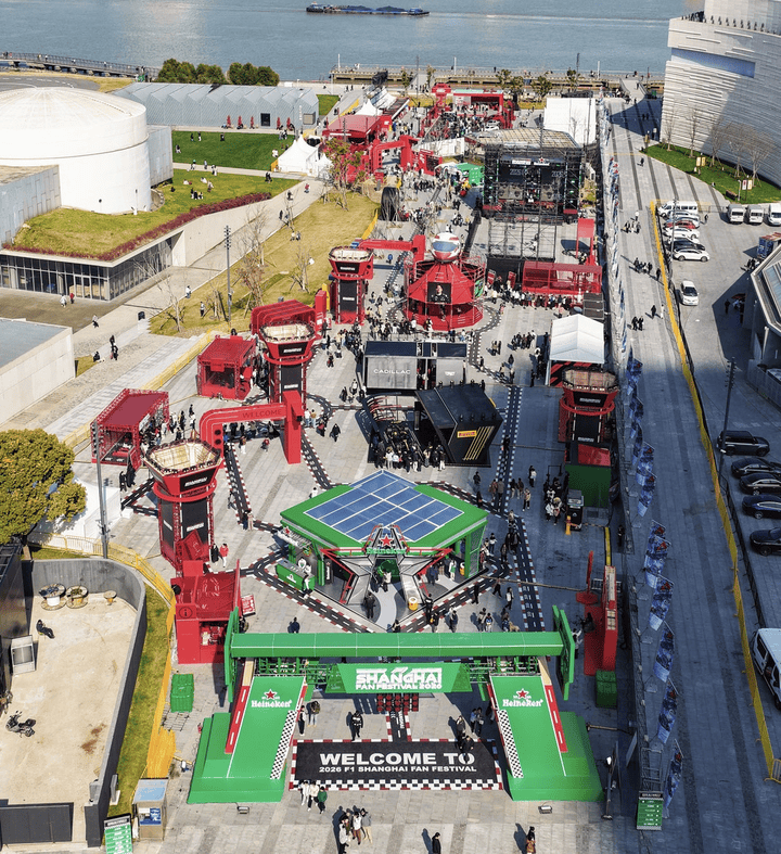 2026世界杯-从《飞驰人生》到飞驰人生：2026格子旗嘉年华启幕 经典F1战车亮相西岸